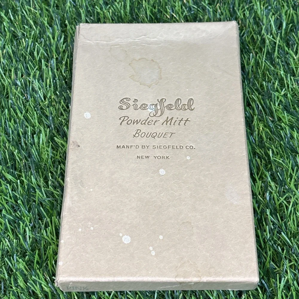 Vintage Siegfeld Bouquet Powder Mitt w/‎ Box Pink Vanity Display Decor